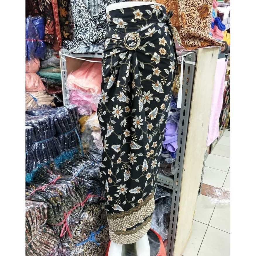 ROK LILIT BATIK BAWAHAN KEBAYA