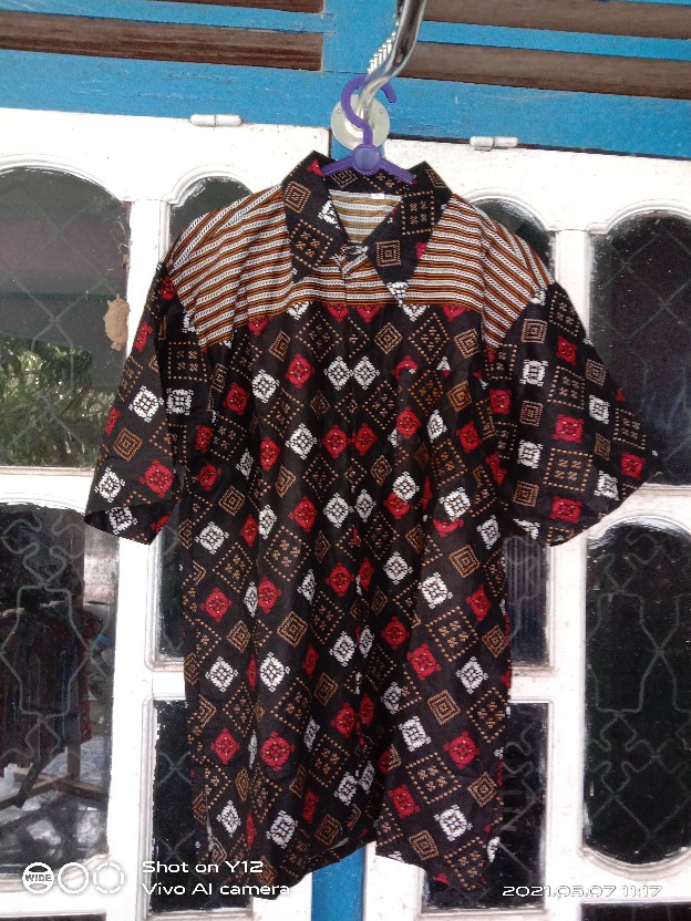 Kemeja Batik Pria Lengan Pendek Motif Daun Jati