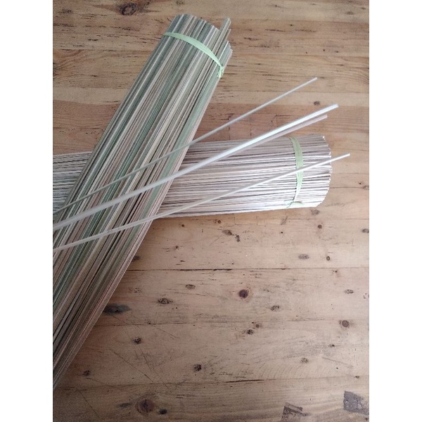 Arku (Bambu Layangan) kualitas super ukuran 54, harga tertera untuk 100 pasang arku