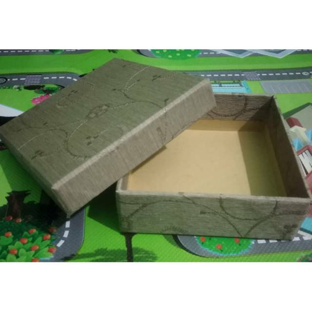 

Kotak kado
