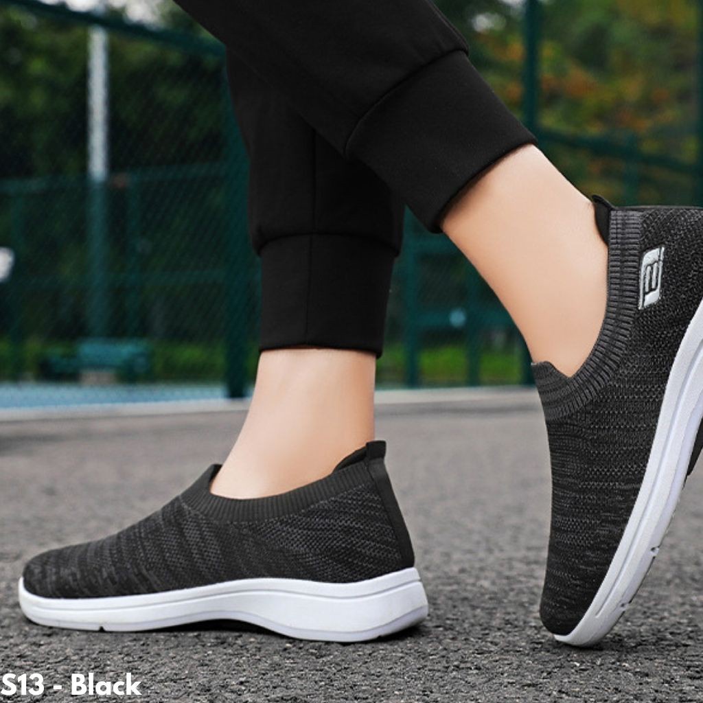 Gypsy - Runner Man Sepatu Sneakers Runner Pria Cowok Laki Slip On Import Hitam Sneaker Grey Snakers Korea Seoatu Snekers Cowo Snikers Snackers Kasual Flatshoes XS13