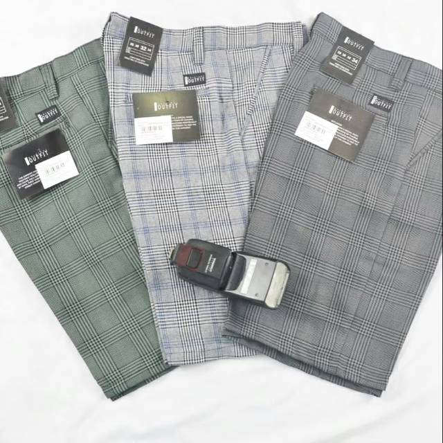 Celana pendek pria motif kota-kotak murah / celana pria kotak distro