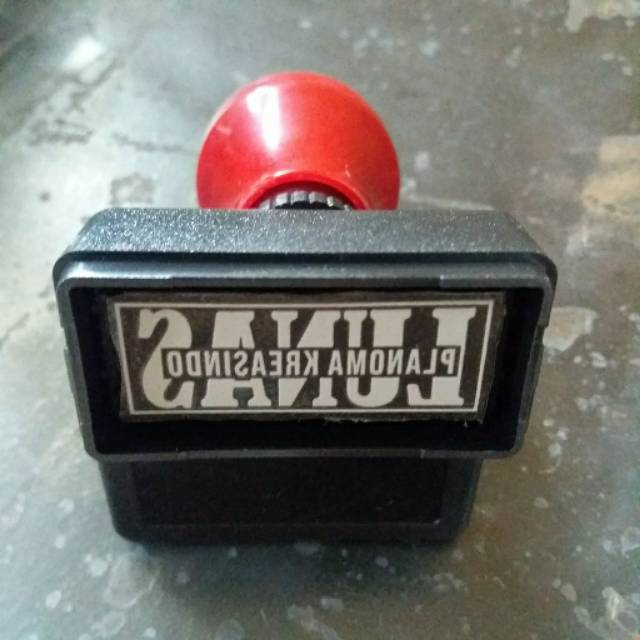 Stempel warna Cap "LUNAS"