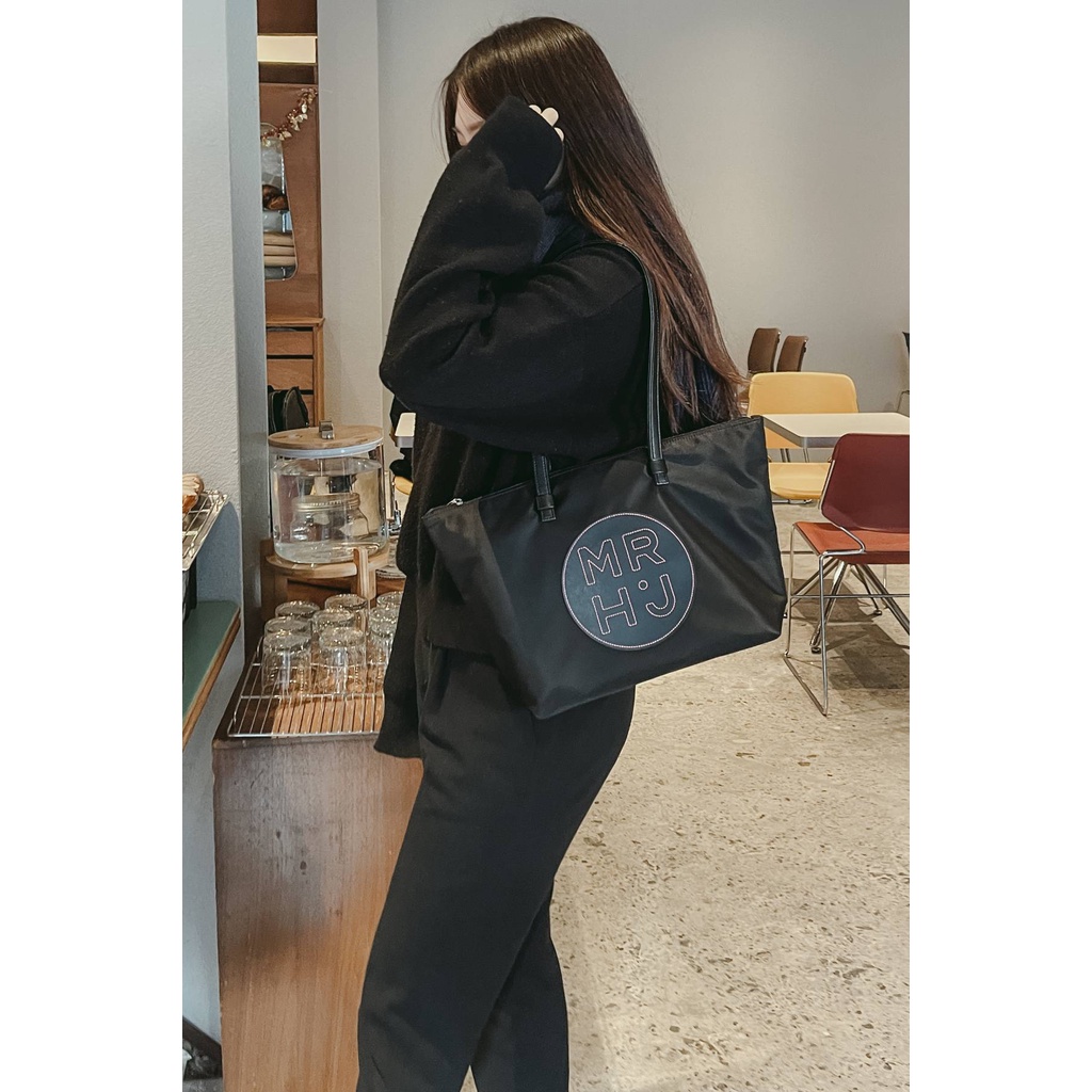 Marhen. J Bello Comfort Bag