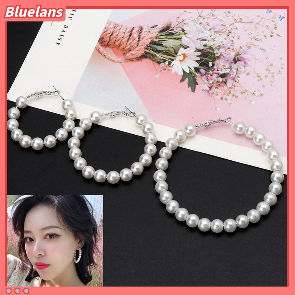 Bluelans Anting Hoop Juntai Bentuk Lingkaran Besar Aksen Mutiara Tiruan Gaya Elegan Untuk Wanita