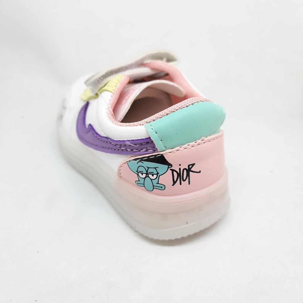 Qeede_Store [COD] Sepatu Anak STARBO Lampu LED Sneakers Anak Laki-Laki Dan Perempuan Import Size 22-27