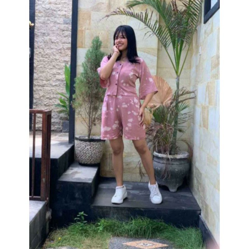 Setelan Pendek Crop Lengan Lonceng Tie Dye Bali