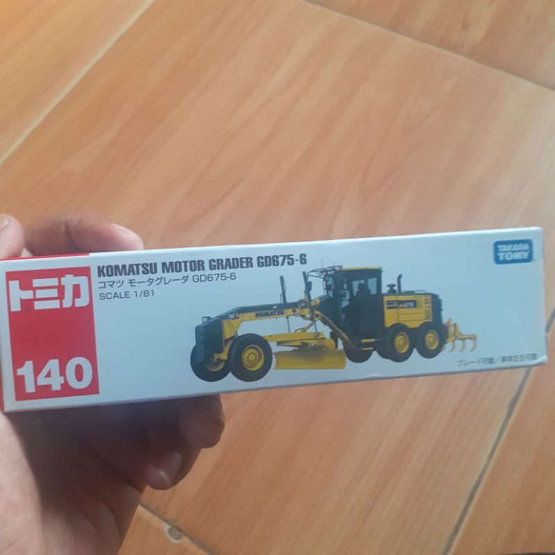 Miniatur Alat Berat Komatsu Grader GD675-6 Koleksi Mainan Diecast Tomica 140