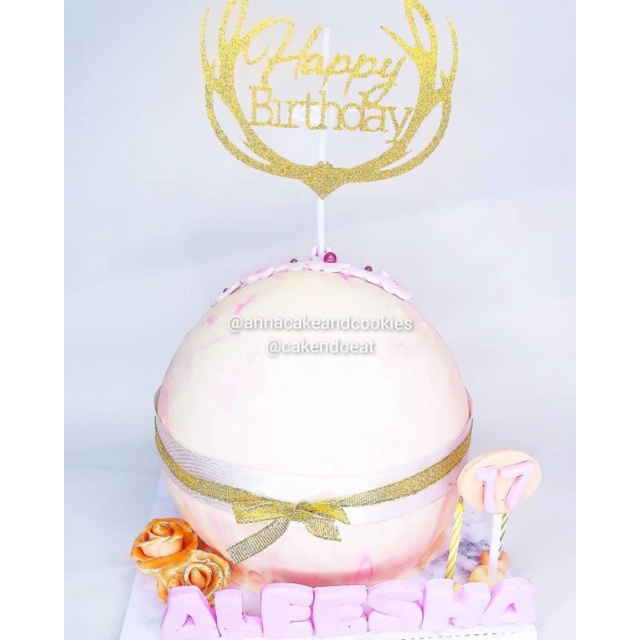

Pinata coklat karakter