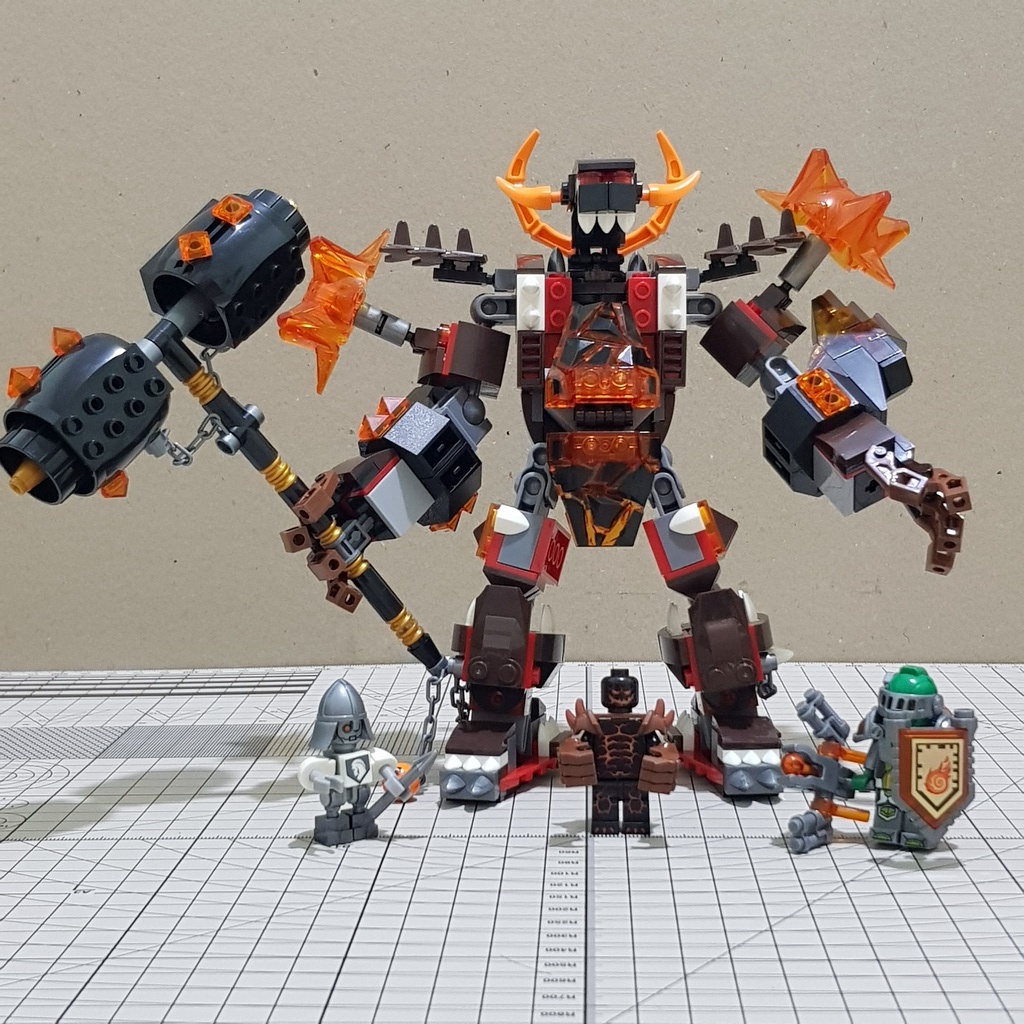 Bricks Nick Knight (Nexo knight)  Moltor Mech Robot SY573 Preloved