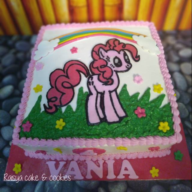 

Kue ulang tahun kuda poni buttercream