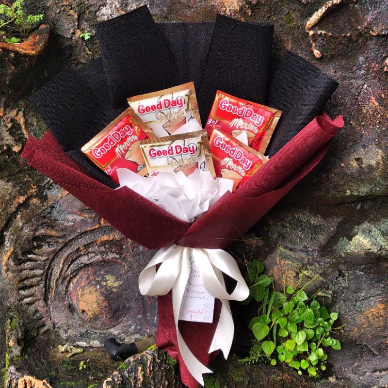 

Buket Kopi Ukuran Small / Buket Snack Wisuda Murah / Buket untuk cowok
