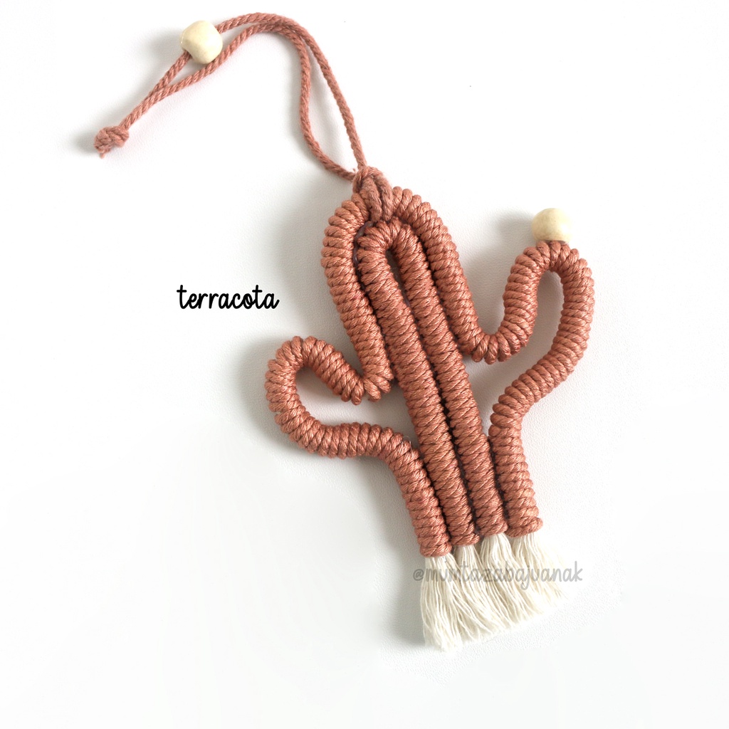 Bag charm Kaktus ~ Bagcharm Cactus ~ Gantungan tas ~ Ganci Macrame ~ Gantungan kunci tas anyaman ~ Gantungan tas jali ~ Hiasan mobil ~ Hiasan kamar ~ Souvenir