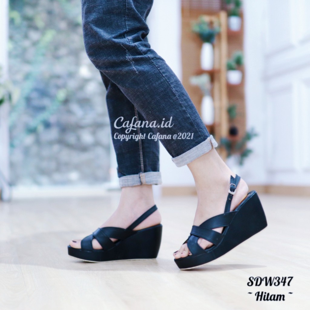 Wedges Wanita Slop Zafira SDW347