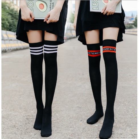 Kaos kaki  Wanita panjang sepaha di atas Lutut Over Knee Socks Korea polos strip sock