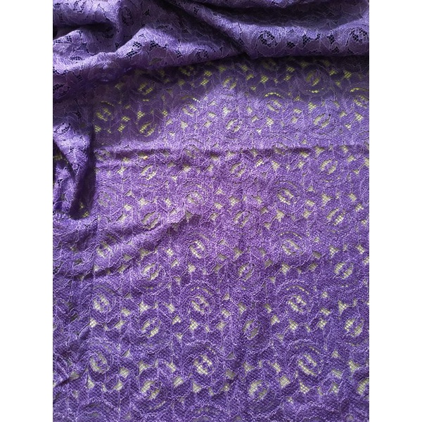 105 x 99 cm Kain Brokat / Brukat Kebaya Dress Warna Ungu Tua