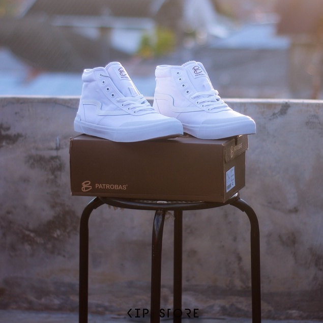 PATROBAS NEW IVAN HIGH TRIPLE WHITE | KIP STORE