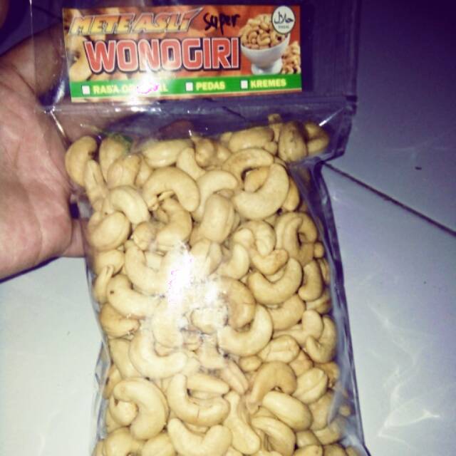 

Kacang mede super matang