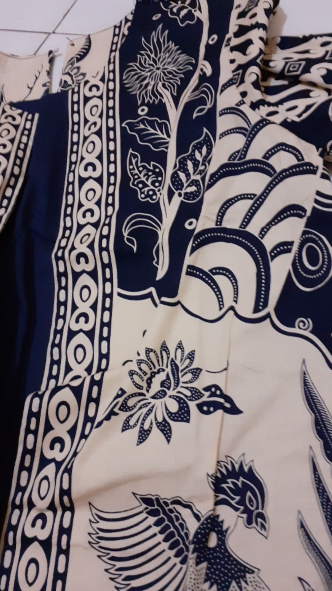 Hanoi - Busan Blouse Batik Wanita