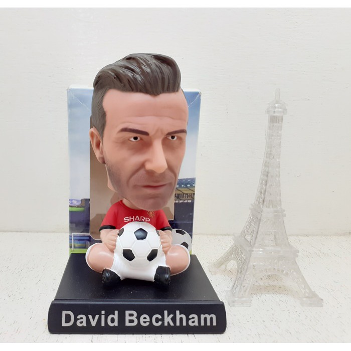 Pajangan Dashboard Mobil David Beckham