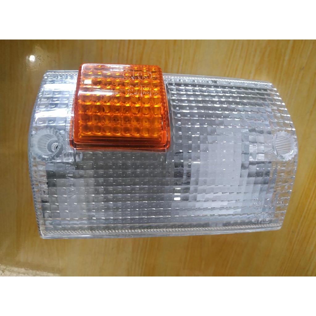 Lampu sen depan Mitsubishi L300 sebelah kanan ori lelangan