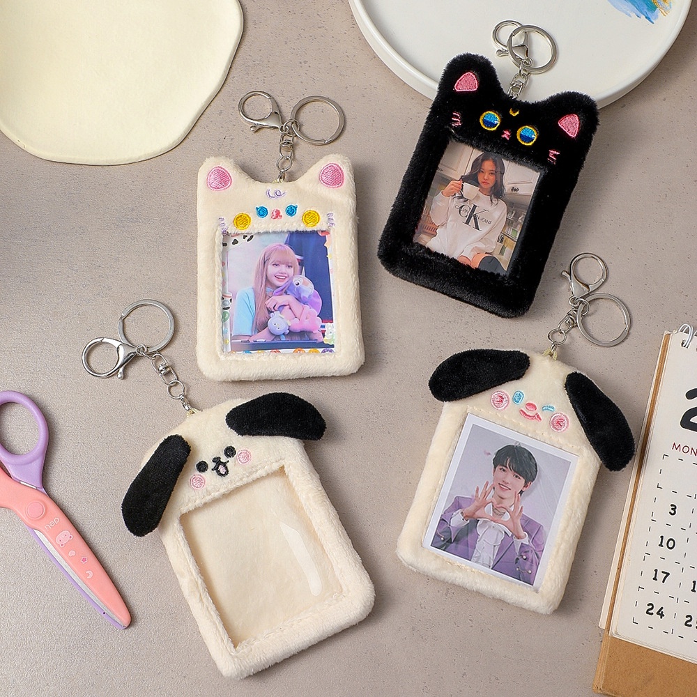 Holder Kartu Kredit / ID / Bus / Foto Bahan Plush Desain Kucing Kawaii Dengan Gantungan Kunci