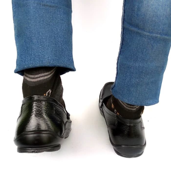 Sepatu Kasual Pria Slip On Kulit Asli Rasheda 018