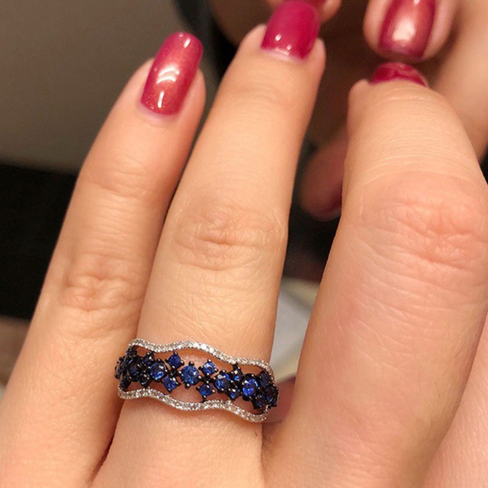 Hu Hu Hu Hu Hu Alat Bantu Pasang Kacamata♡ Cincin Wanita Model Hollow Hias Sapphire Imitasi Untuk Lamaranpernikahanhadiah