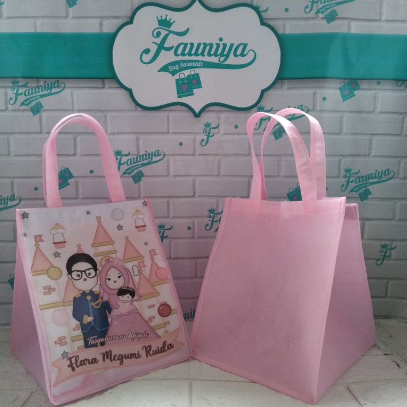 

TAS SOUVENIR ULANG TAHUN VERTIKAL (20*20 T.25)