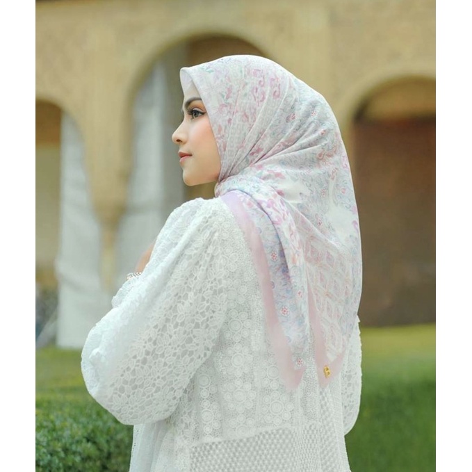 Buttonscarves The Granada Voile - White Pink