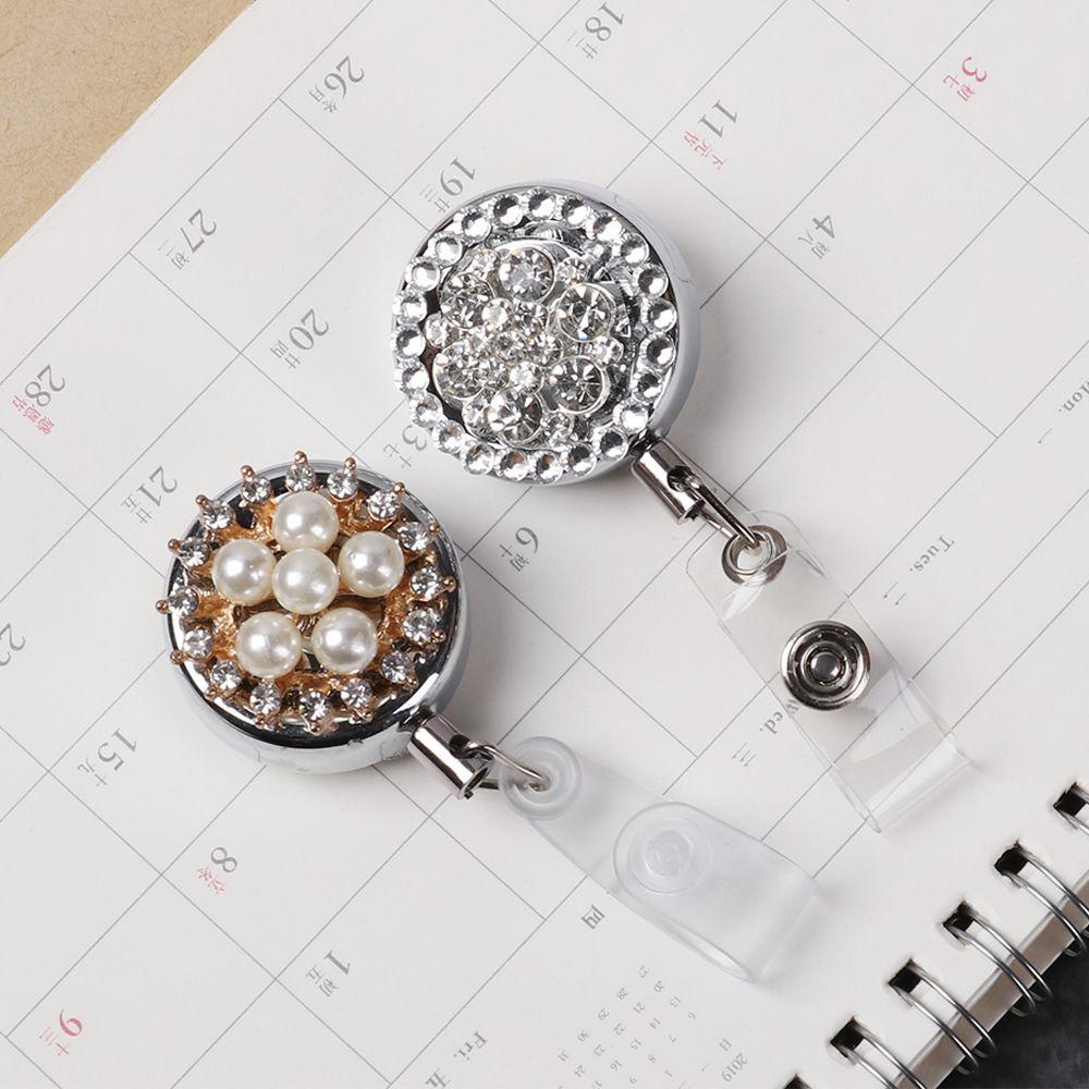 R-flower 1pc Klip Holder Kartu Nama / ID Motif Bunga Aksen Mutiara + Tali Lanyard Retractable Untuk Kantor