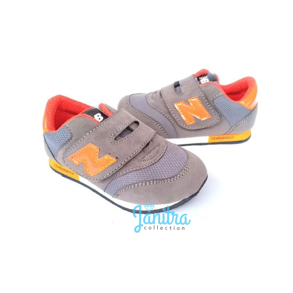 janitra  sepatu N  velcro anak sepatu balita sepatu sekolah velcro sneakers anak