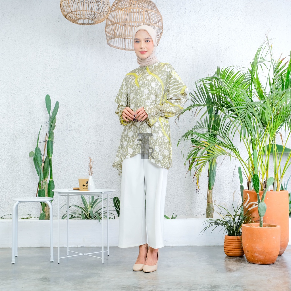 FITTINGROOM11 Blouse Batik - Kyra Blouse