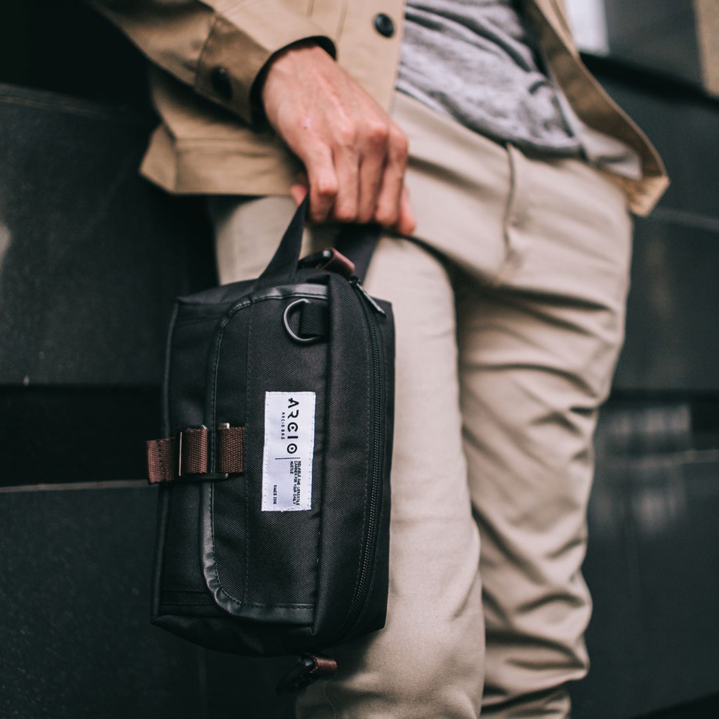 LITO BLACK |ManNeedMe x ARCIO| Tas Selempang Pria Sling Bag Pouch ORIGINAL