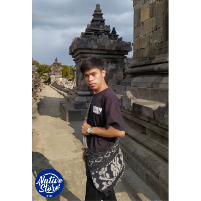 Tas selempang tenun