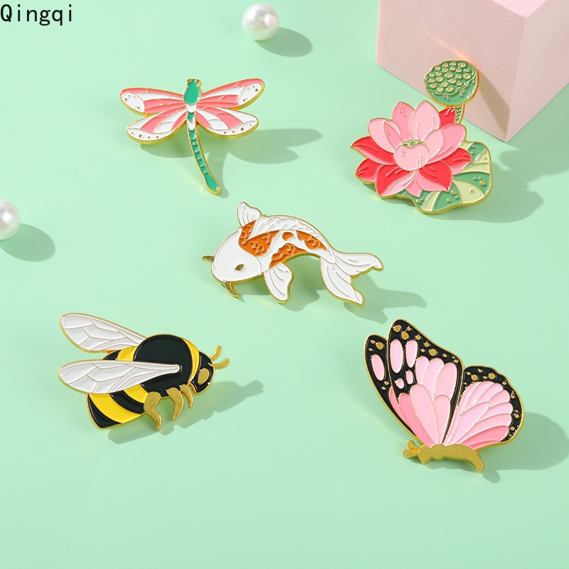 Bros Pin Enamel Desain Kartun Bunga Butterfly Lebah Koi Capung Untuk Hadiah Anak