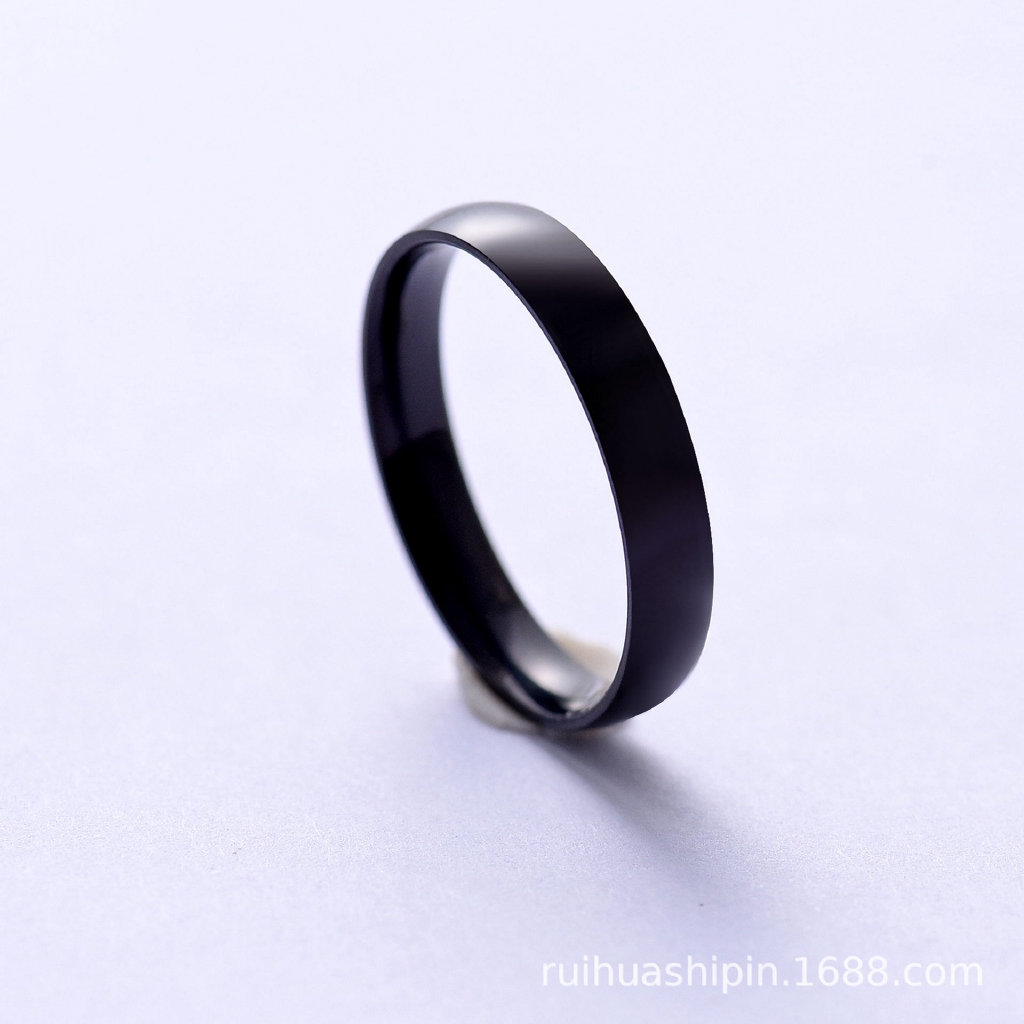 Cincin Pria / Wanita Bahan Titanium Steel Warna Hitam Untuk Hadiah Valentine