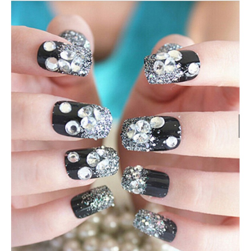 NAIL ART - 24 Pcs kuku warna hitam bergaya metalik u/party