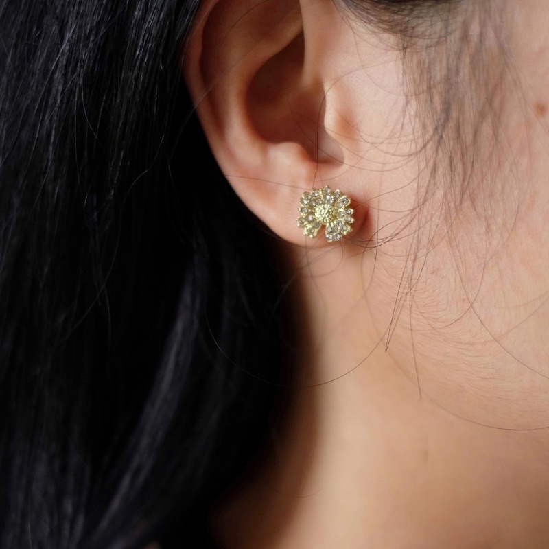 Queen Anne flower earrings