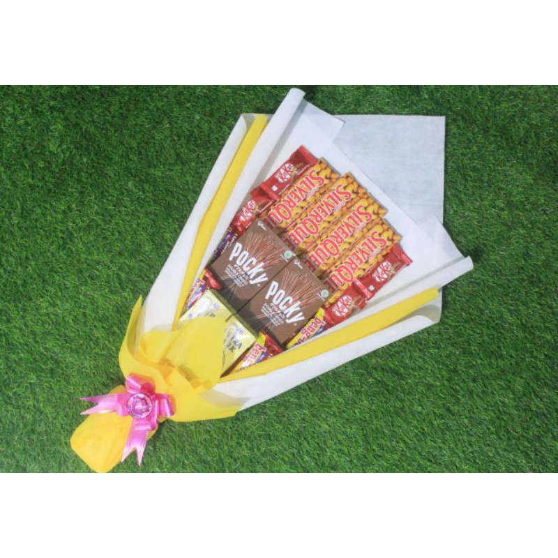 

buket Snack buket coklat buket wisuda hadiah ulang tahun dan anniversary
