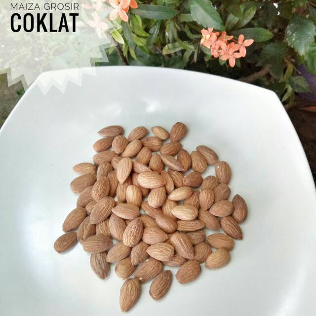 

Kacang Almond Utuh Mentah 500gr