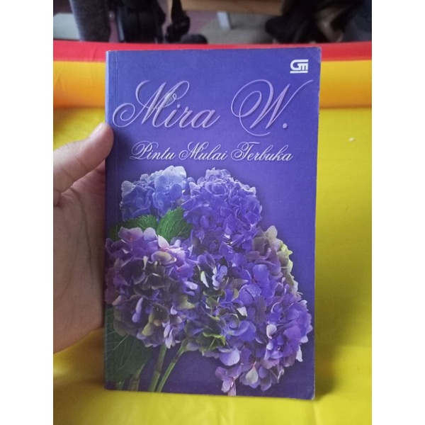 Buku Novel Mira W Pintu Mulai Terbuka