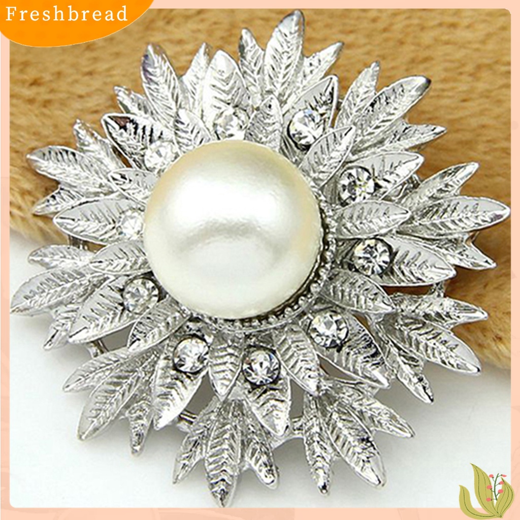 [ TERLARIS]Breastpin Elegant Easy Matching Alloy Flower Faux Pearls Women Brooch Pin for Dating
