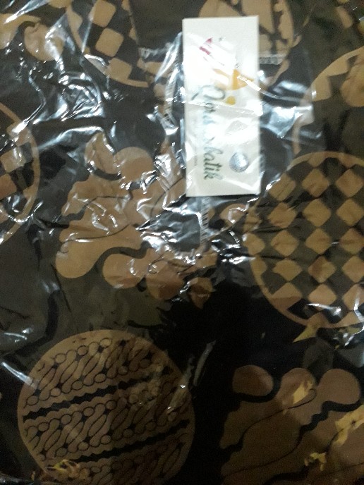 Blouse Batik Kantoran Kancing Depan