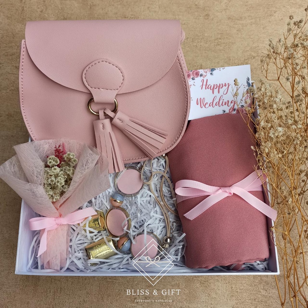

Blissbox All Pink (Hampers/Gift Box /Kado UlTah/Kado Wisuda/Kado Anniversary/Souvenir)