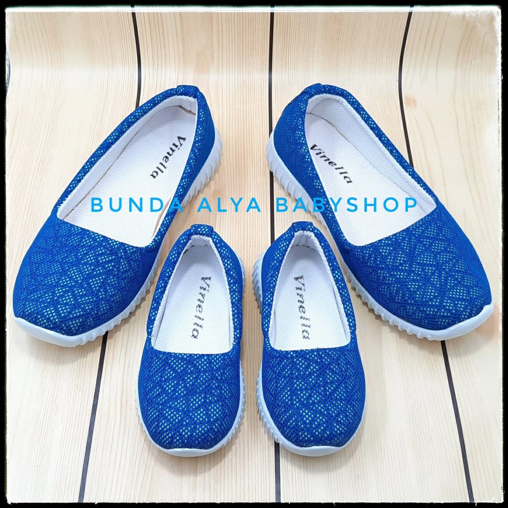 Sepatu Anak Perempuan Usia 1 Tahunan Slip ON Kanvas BIRU - Sepatu Anak Cewek Size 22 Alas Karet Anti Licin