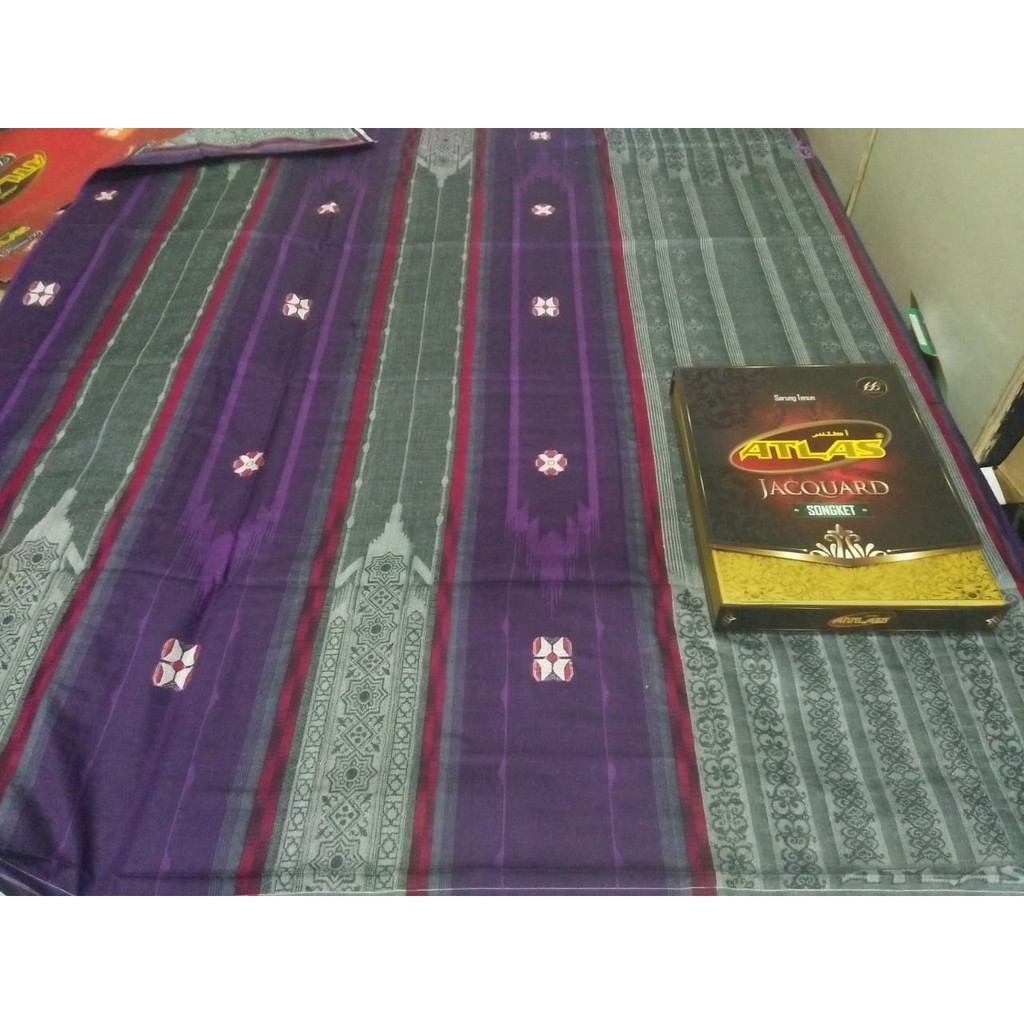 Sarung Atlas Jaquard Songket Ungu terang