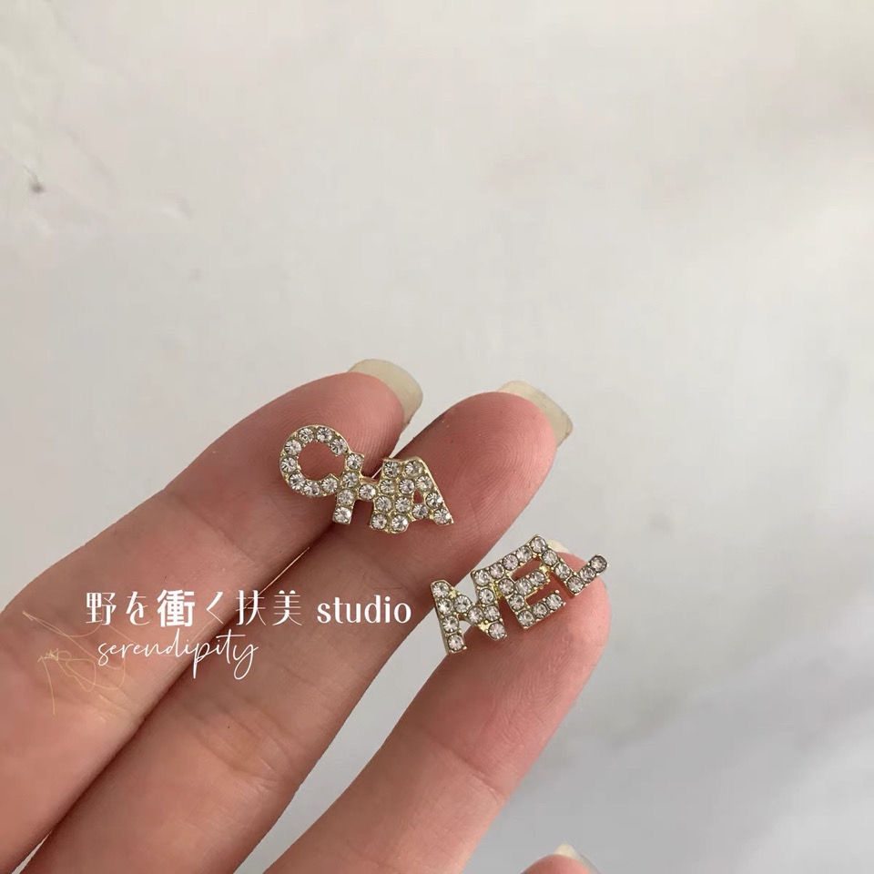 Anting Tusuk Gantung Asimetris Desain Air Mata Mermaid Hias Berlian Gaya Vintageperancissimple Untuk Wanita