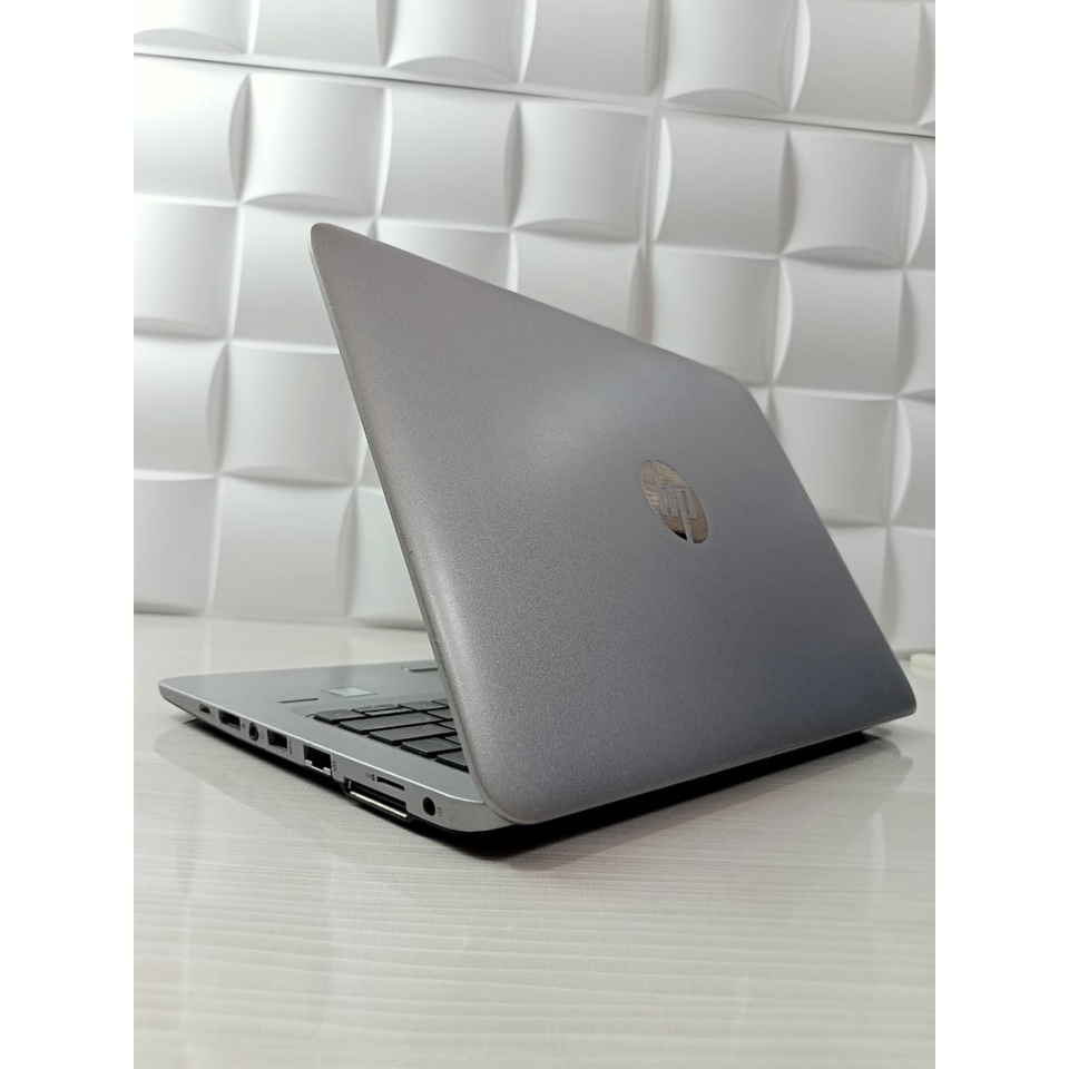 HP Elitebook 820 G4