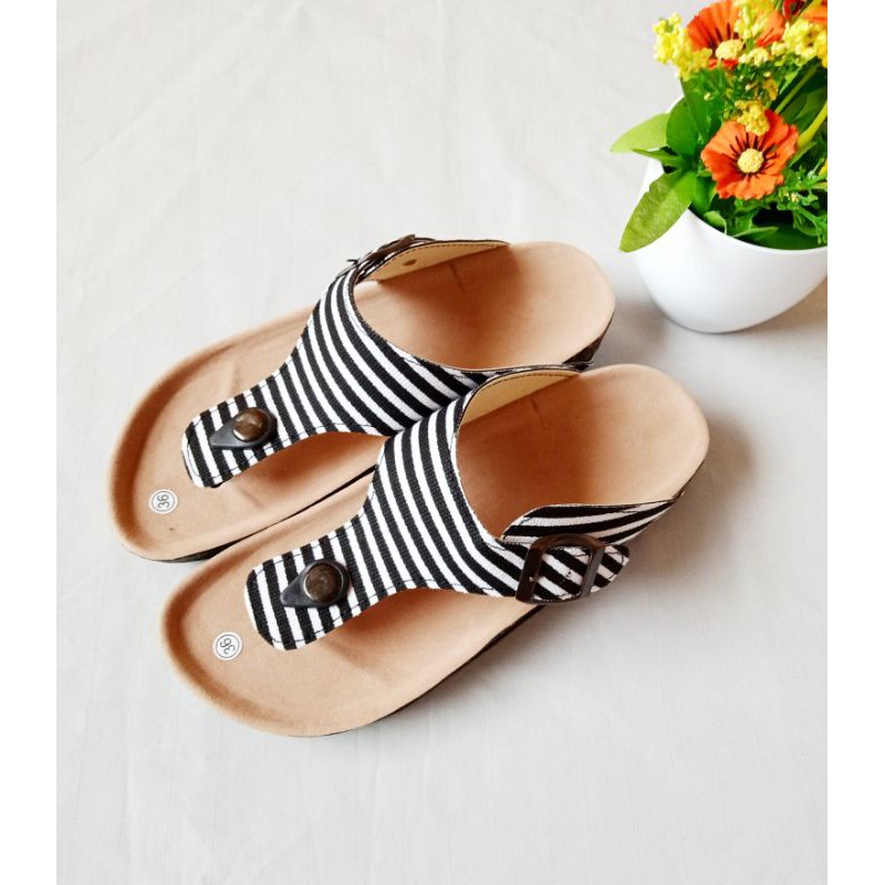 SB ~ SANDAL BIRKEN WANITA SALUR HITAM